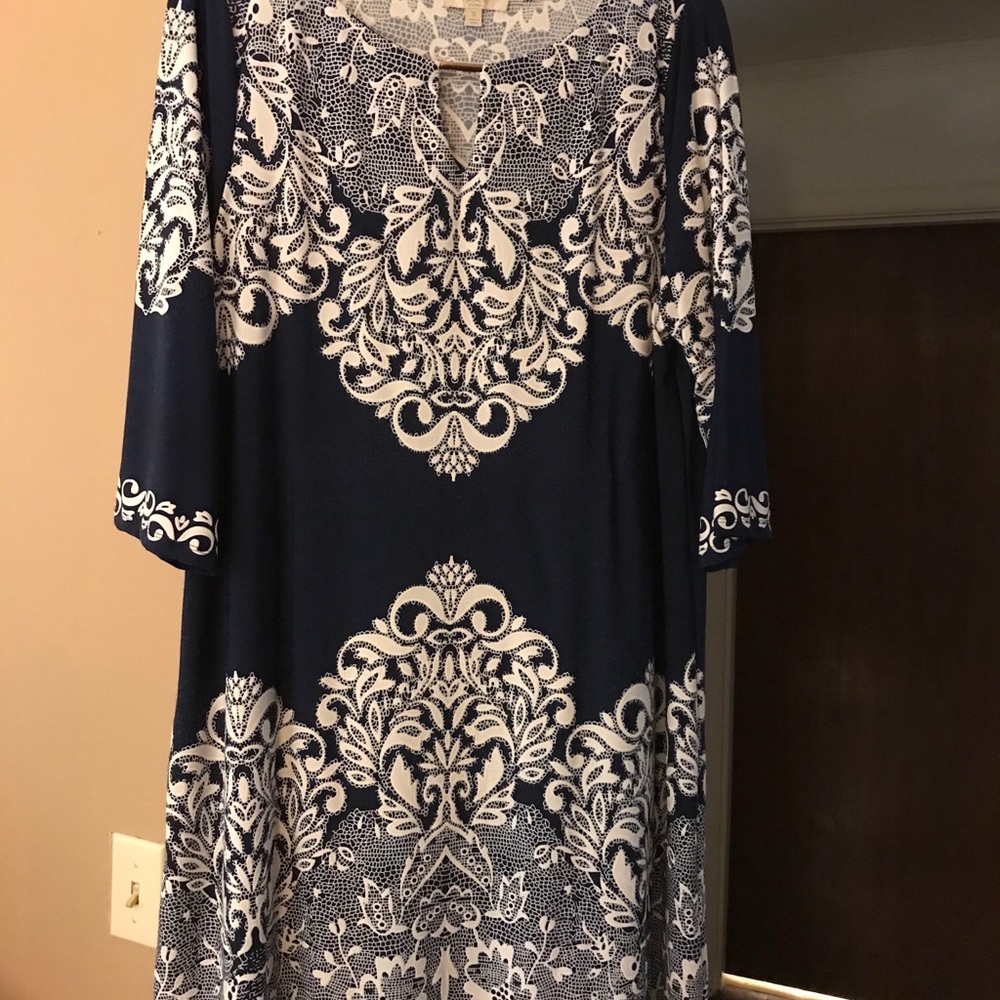 Navy & white swing dress. Good condition.